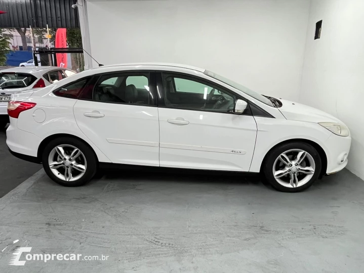 Focus Sedan 2.0 16V/2.0 16V Flex 4p Aut.