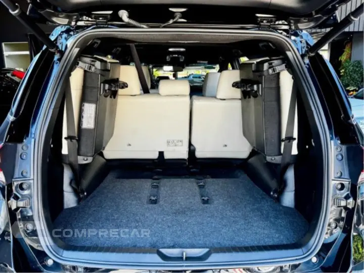 HILUX SW4 2.8 D-4D TURBO DIESEL DIAMOND 7L 4X4 AUTOMÁTICO