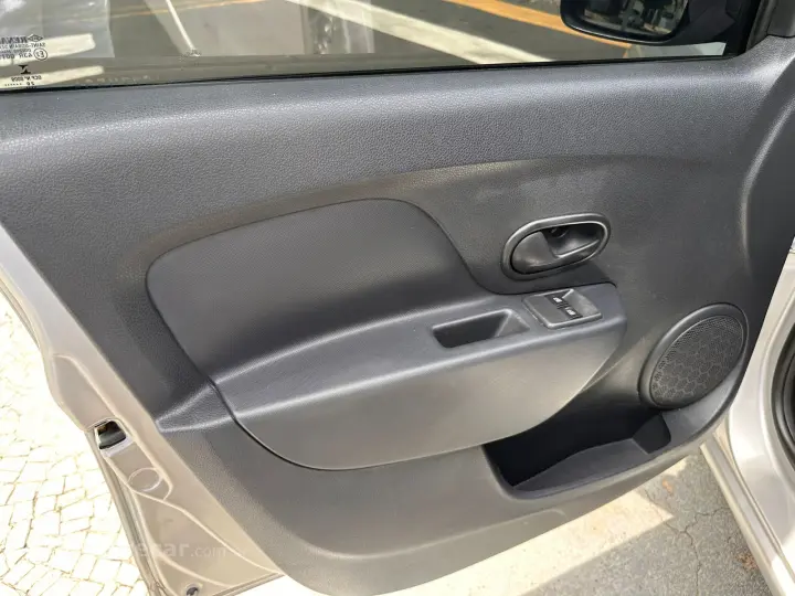 LOGAN 1.0 12V SCE Life