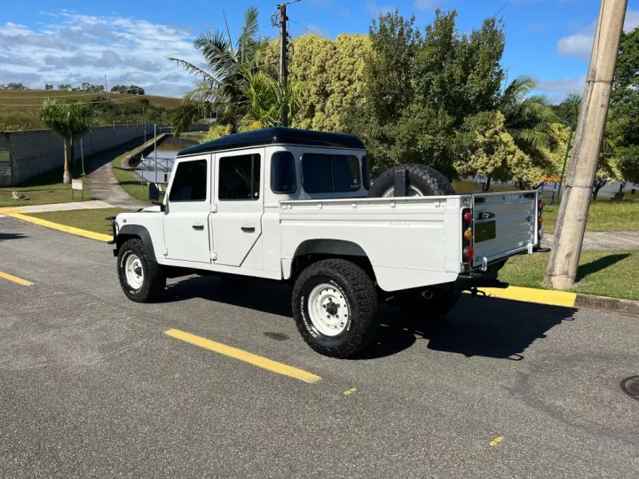 DEFENDER 2.5 SW HCPU 130 4X4 TURBO DIESEL 4P MANUAL