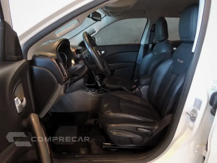 TORO 2.0 16V Turbo Volcano 4WD AT9