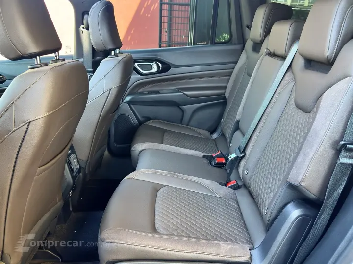 COMMANDER 1.3 T270 TURBO FLEX OVERLAND AT6