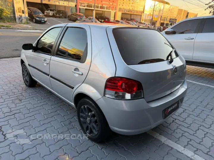 Palio ELX 1.4 Fire/30 Anos F. Flex 8V 4p