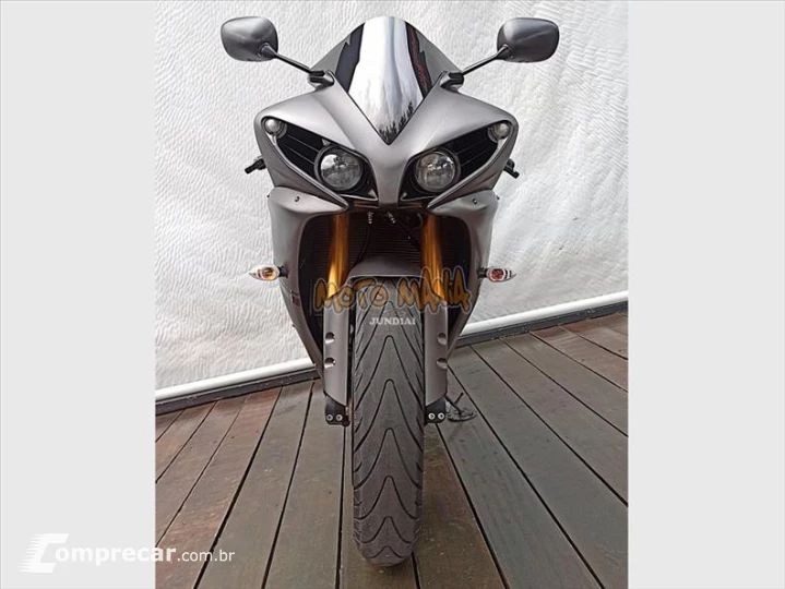 YZF R1