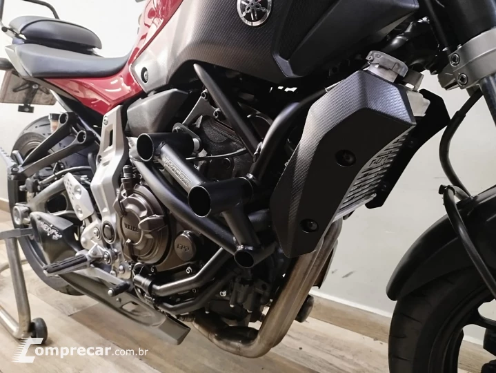 MT-07 700 cc