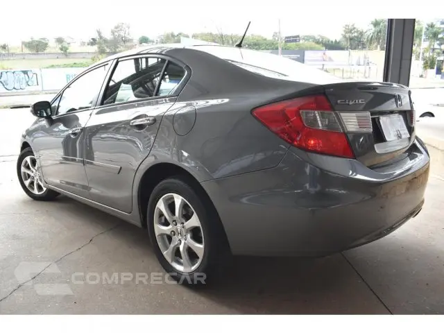 CIVIC - 1.8 EXS 16V 4P AUTOMÁTICO