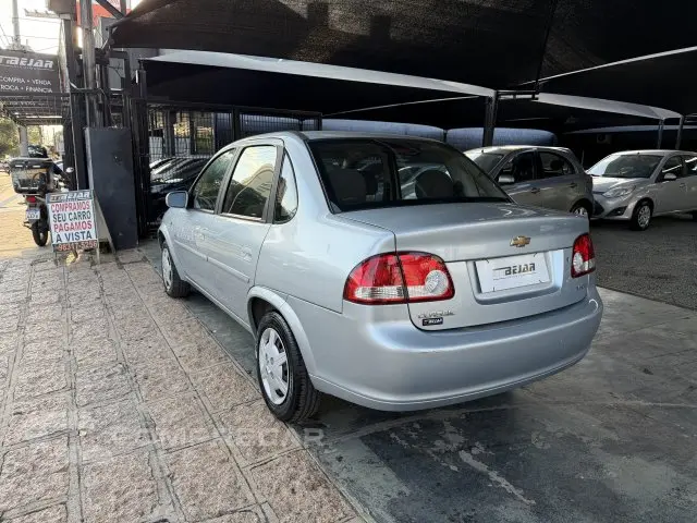 CLASSIC - 1.0 MPFI LS 8V 4P MANUAL