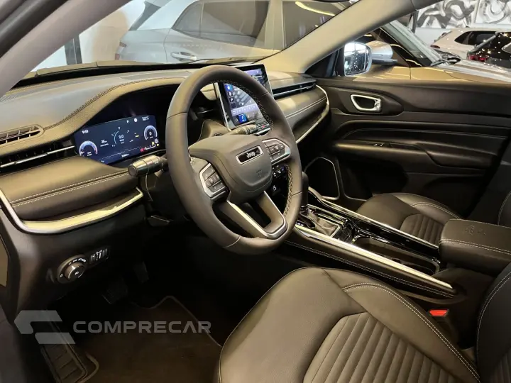 Commander 1.3 16V 4P FLEX T270 LONGITUDE TURBO AUTOMÁTICO AT