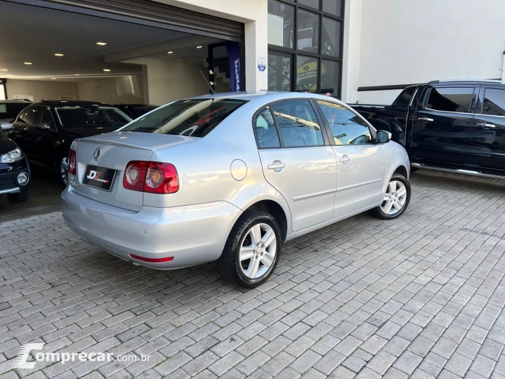 POLO SEDAN 1.6 MI 8V