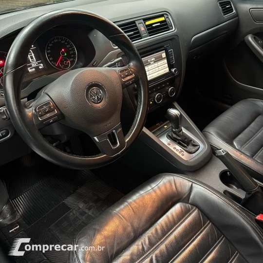 JETTA Highline 2.0 TSI 16V 4p Tiptronic