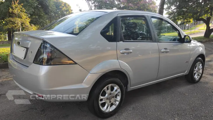 FIESTA 1.6 MPI Class Sedan 8V