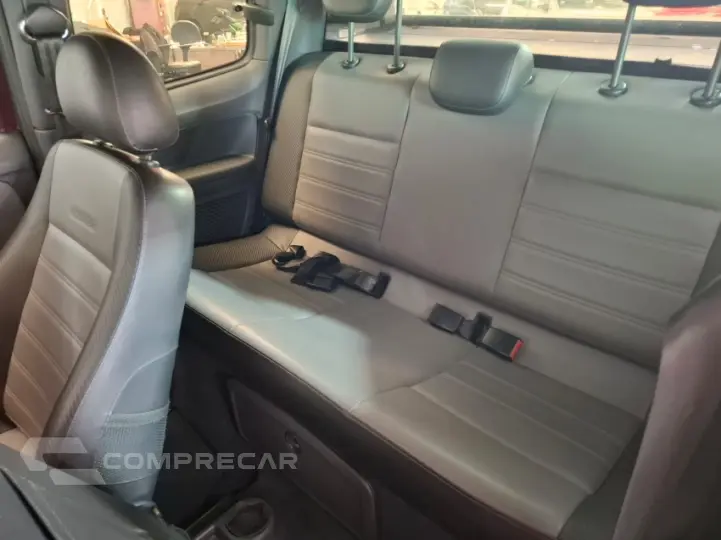 SAVEIRO 1.6 Cross CD 16V