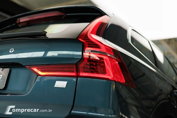 XC60 2.0 T8 HYBRID MOMENTUM AWD GEARTRONIC