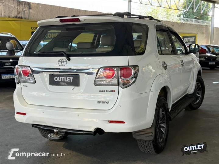 HILUX SW4 3.0 SRV 4X4 7 LUGARES 16V TURBO INTERCO