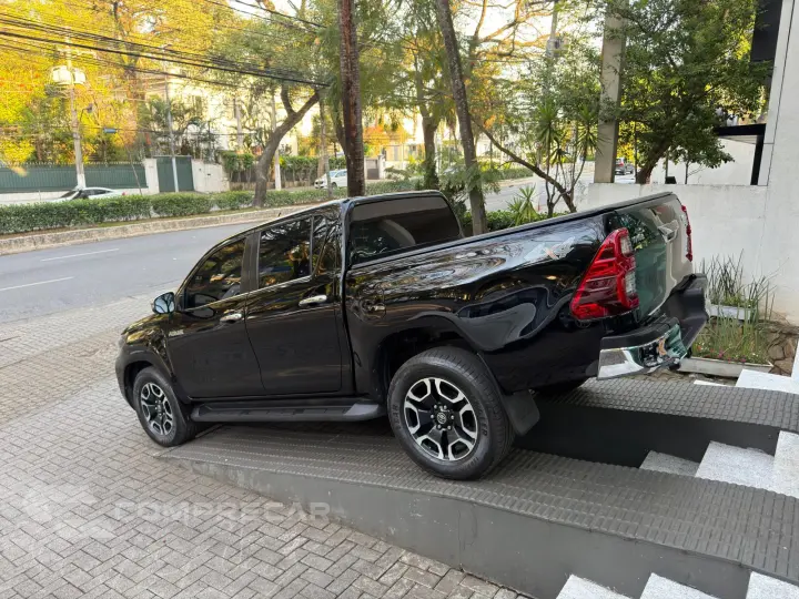 HILUX 2.8 D-4d Turbo CD SRX 4X4