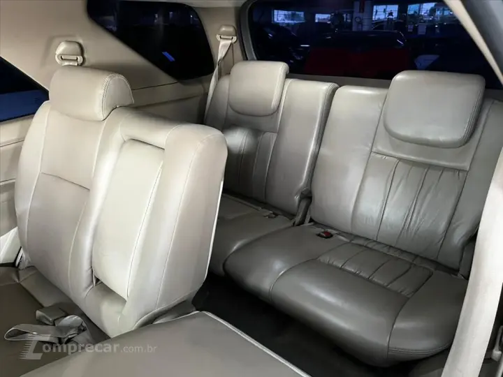 HILUX SW4 2.7 SR 4X2 7 LUGARES 16V GASOLINA 4P AU