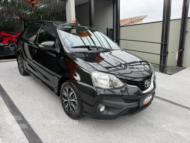 ETIOS PLATINUM Sed. 1.5 Flex 16V 4p Aut.