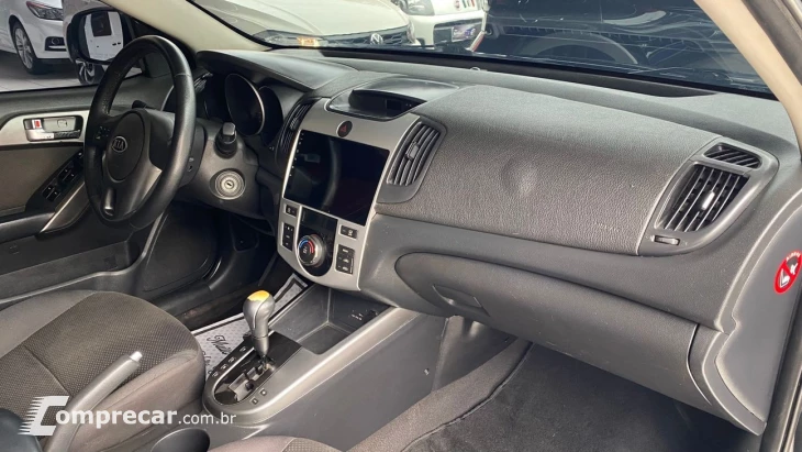 KIA CERATO 1.6 EX2 SEDAN 16V