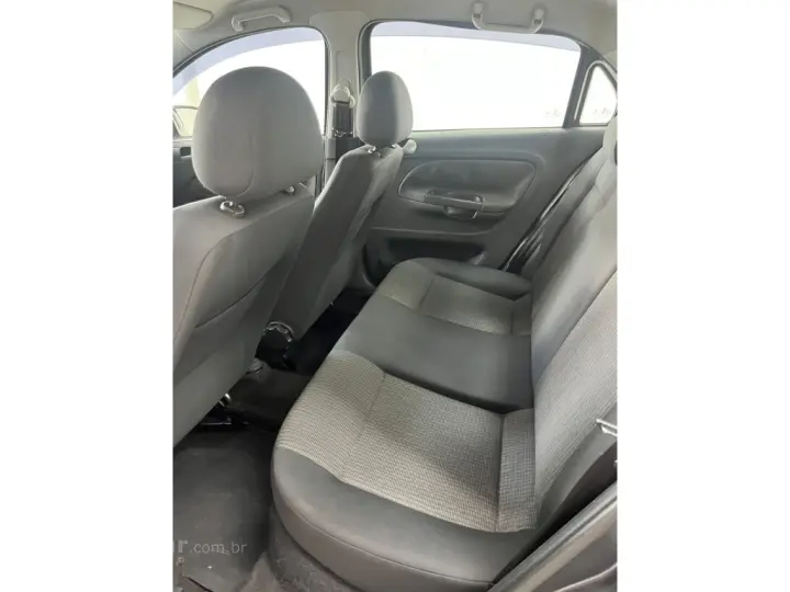 VOYAGE 1.6 MI 8V FLEX 4P MANUAL