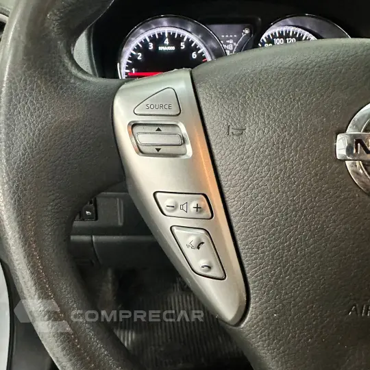 VERSA SV 1.6 16V FlexStart 4p Aut.