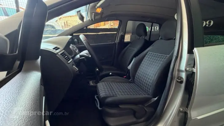 Fox Comfortline 1.6 Flex 8V 5p