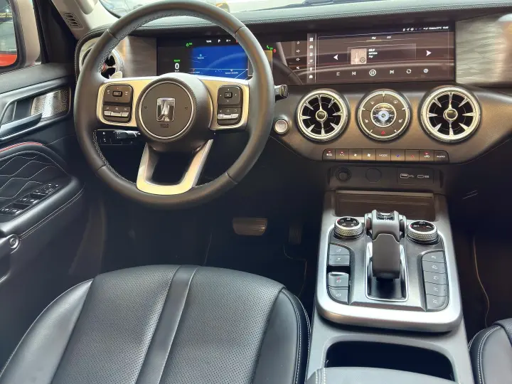 TANK 300 2.0 HI4-T PHEV 4X4 9HAT