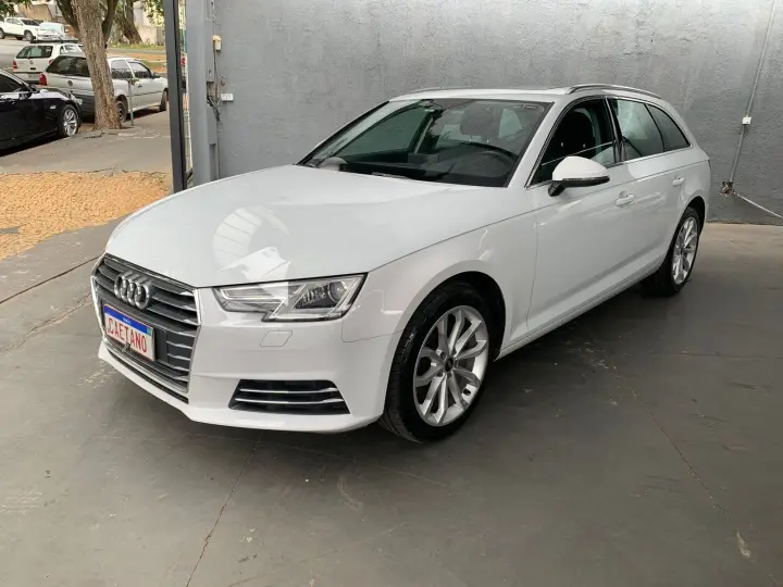 A4 2.0 TFSI AMBIENTE AVANT GASOLINA 4P S TRONIC
