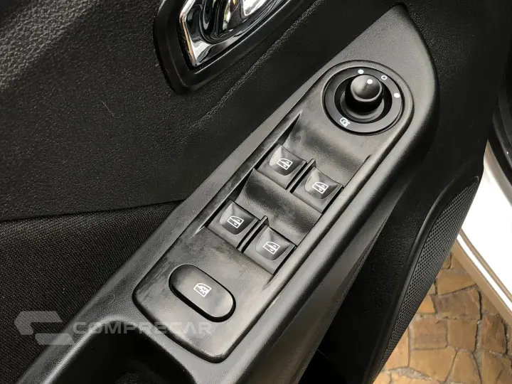 Captur 1.6 16V Sce Flex Zen X-Tronic