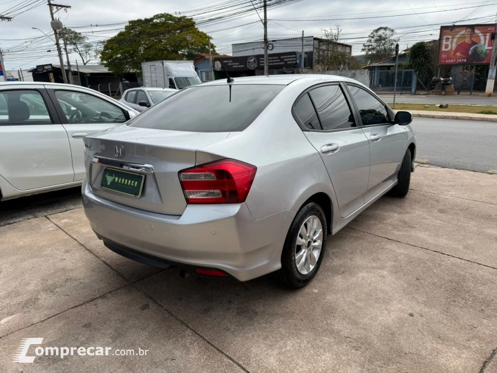 CITY 1.5 LX Sedan 16V