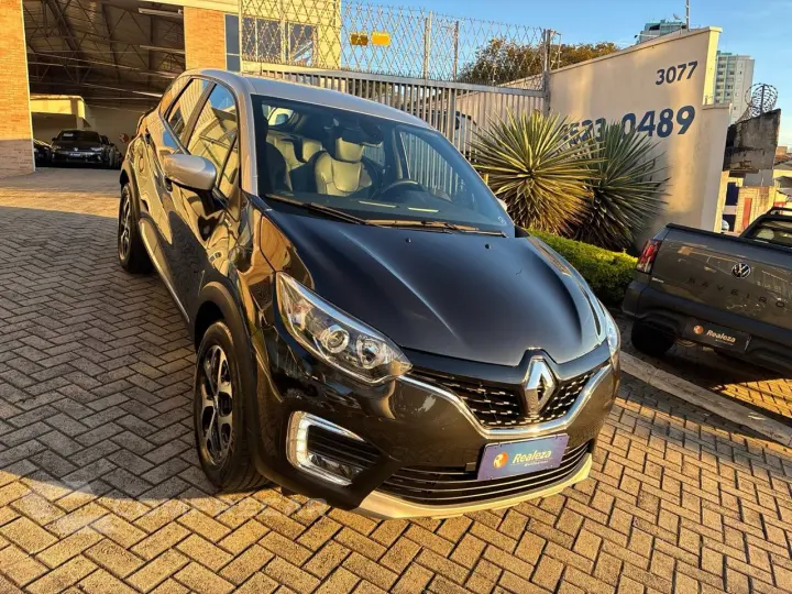 CAPTUR Intense Bose 1.6 16V Flex 5p Aut.