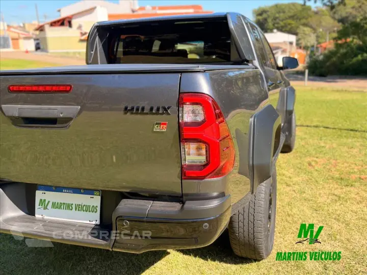 HILUX 2.8 D-4D TURBO DIESEL CD GR-S 4X4 AUTOMÁTICO