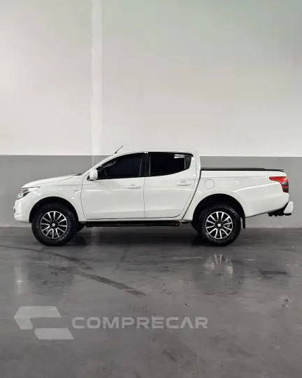 L200 TRITON 2.4 16V Turbo Sport GLX CD 4X4