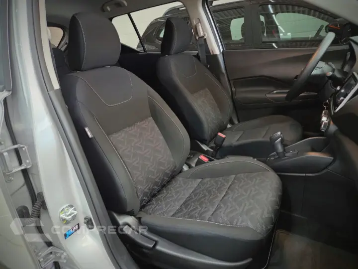 KICKS PLAY 1.6 16V FLEXSTART SENSE XTRONIC