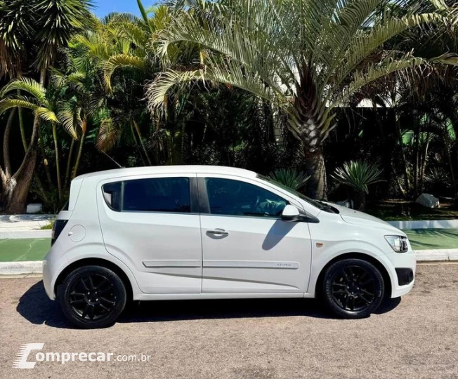 CHEV SONIC LTZ HB AT