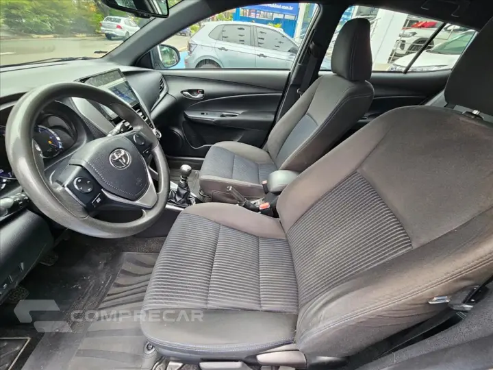 YARIS 1.3 16V FLEX XL MANUAL
