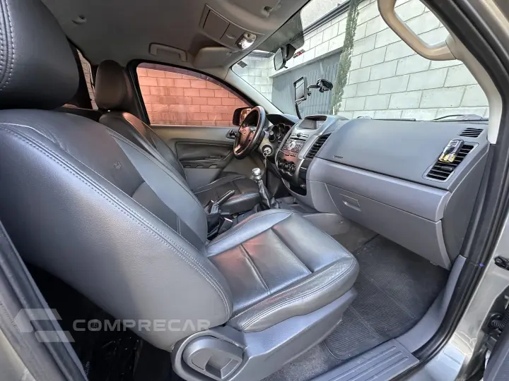 RANGER 2.5 XLS 4X2 CS 16V FLEX 2P MANUAL