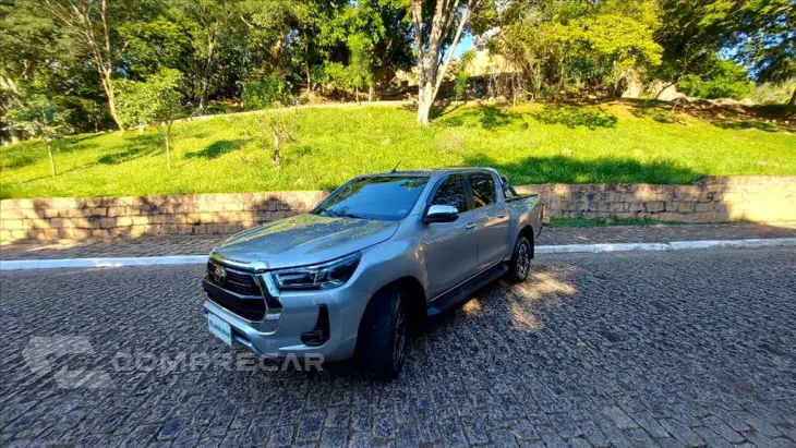 HILUX 2.8 D-4D TURBO DIESEL CD SRX 4X4 AUTOMÁTICO
