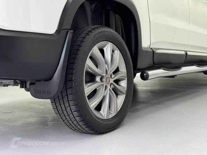 TORO 2.0 16V Turbo Ranch 4WD AT9