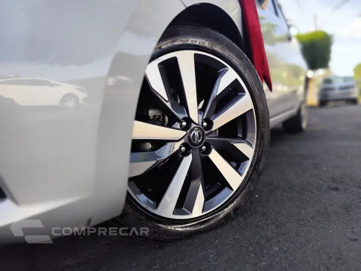 VERSA 1.6 16V FLEX EXCLUSIVE XTRONIC