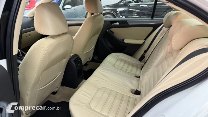 JETTA Highline 2.0 TSI 16V 4p Tiptronic