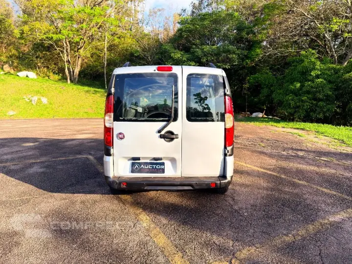 Doblo ESSENCE 1.8 Flex 16V 5p