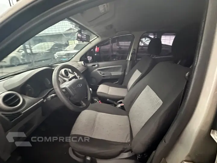 FIESTA 1.6 MPI Class Sedan 8V