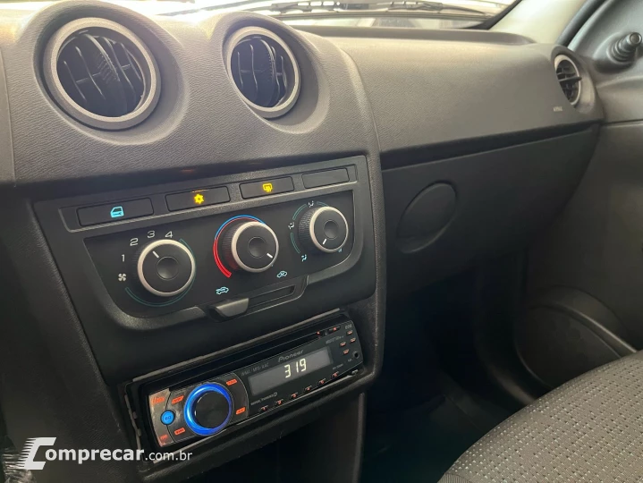 CELTA 1.0 MPFI LT 8V