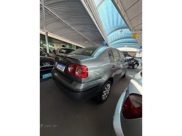 POLO SEDAN 1.6 8V GASOLINA 4P MANUAL