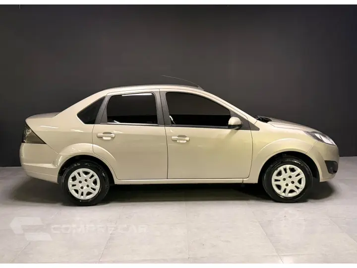 FIESTA 1.6 ROCAM SEDAN 8V FLEX 4P MANUAL