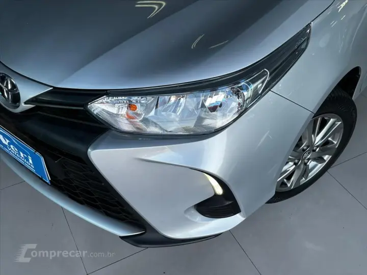 YARIS 1.5 16V FLEX SEDAN XL LIVE MULTIDRIVE