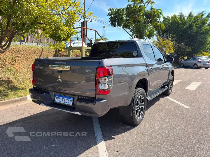 L200 Triton 2.4 16V Turbo Diesel Sport Hpe-S Cd 4P 4X4 Autom