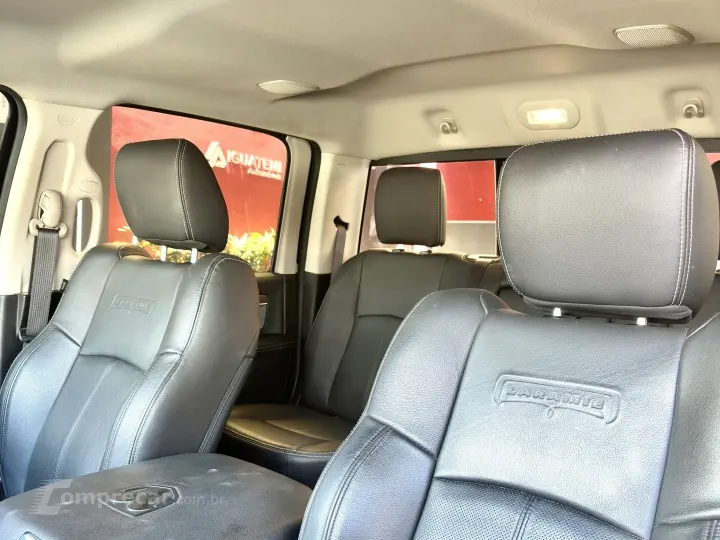 CLASSIC 5.7 V8 GASOLINA LARAMIE CD 4X4 AUTOMÁTICO