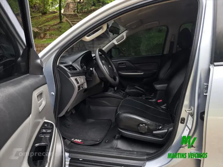 L200 TRITON 2.4 16V TURBO DIESEL OUTDOOR GLS CD 4