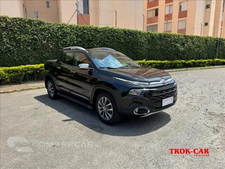 TORO 2.0 16V Turbo Volcano 4X4